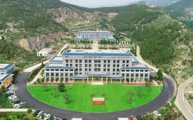 Yuntai Mountain Culture and Tourism College