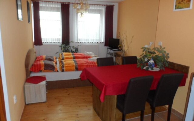 Penzion a restaurace U Třeboňského kola