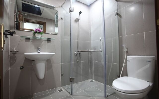 Ur Hanoi Service Apartment