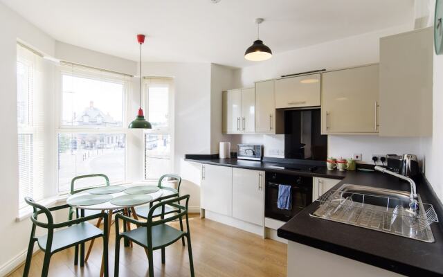 2 88A Albany Road