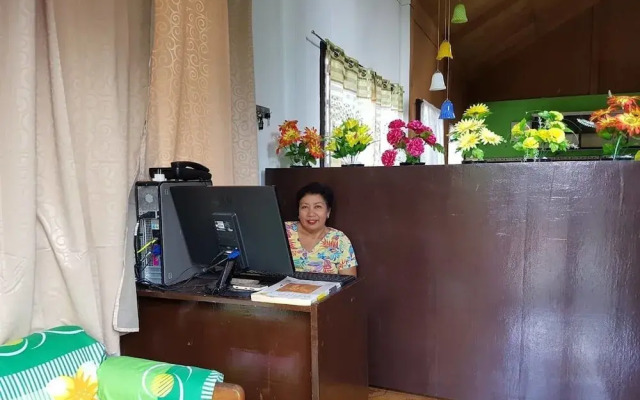 Balai Flordeliza Guest House & Garden Cafe
