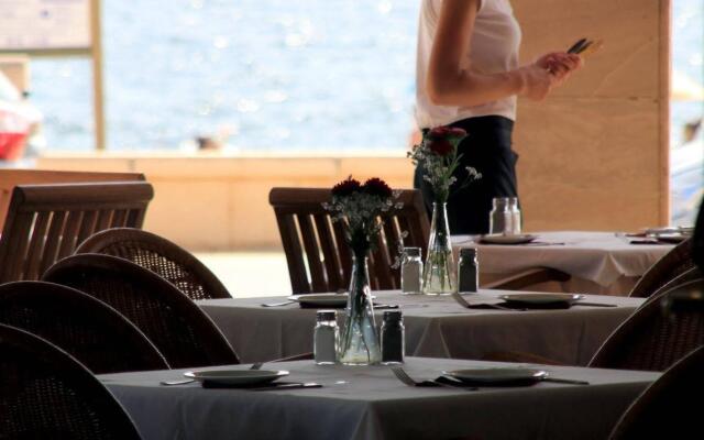 Apartments Galeon Suites