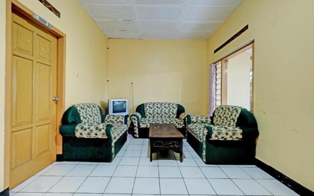 OYO 92406 Hotel Renata 1