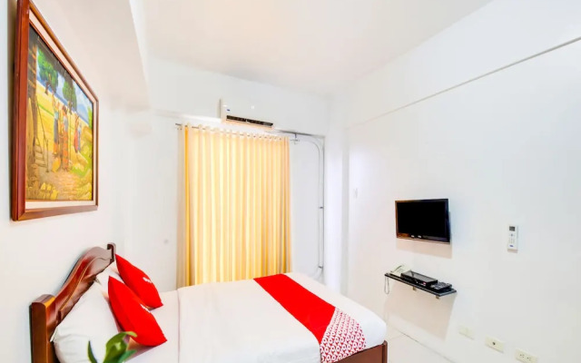 OYO 893 Dian Suites Makati