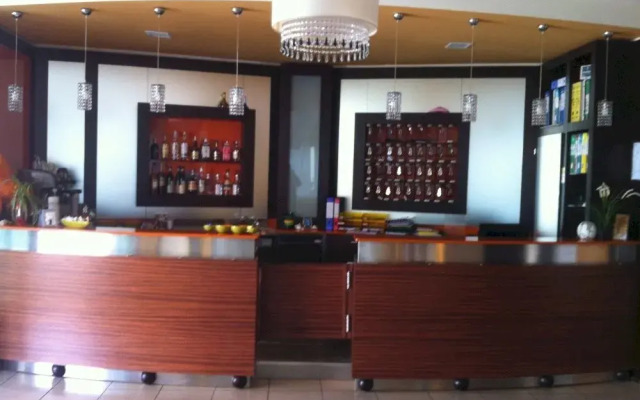 Hotel Orly