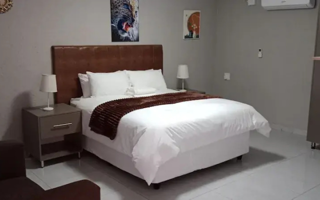 CyC Guest Lodge