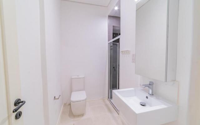 AF 1 - Modern 1BR duplex