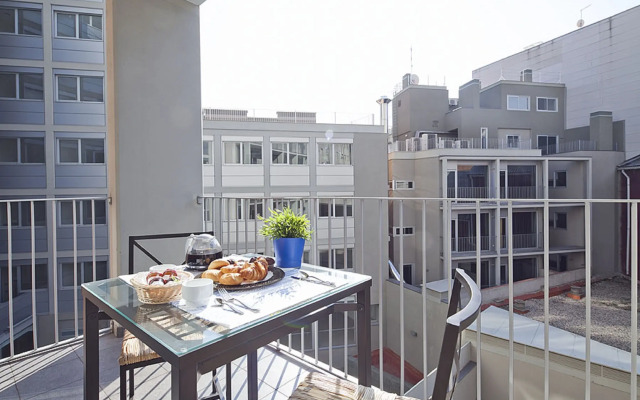 Charmsuites Paralel Apartments