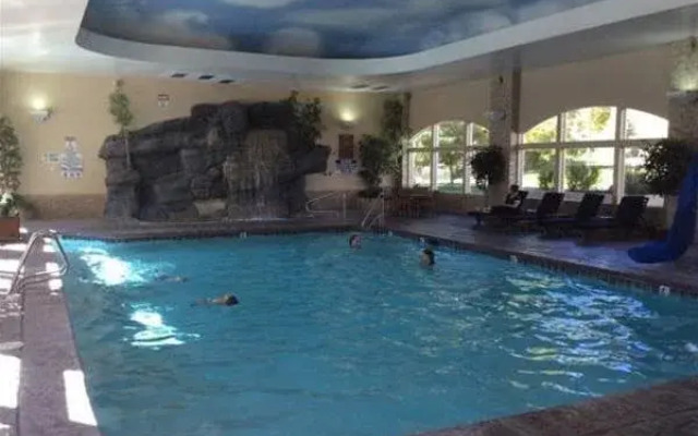 Hotel and Resort Rooms by Midway Lodging