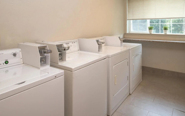 Best Western Plus Parkway Inn