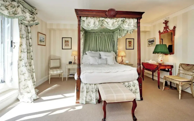 Beautiful & Spacious, 2 Bed in South Kensington