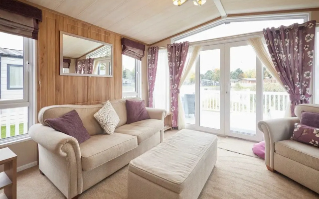 Host Stay Lakeview Winter