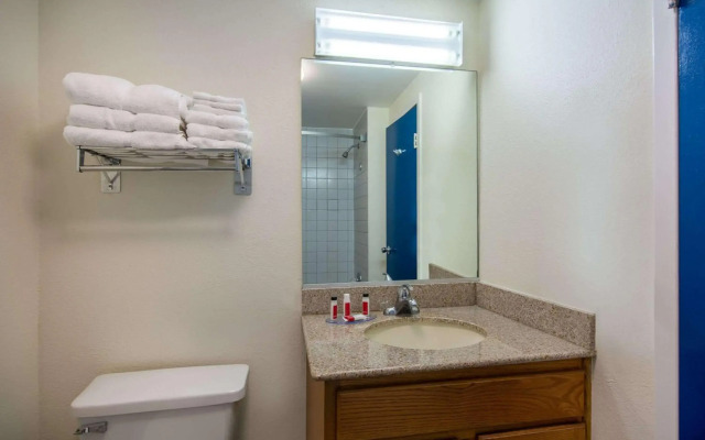 Travelodge by Wyndham Outer Banks/Kill Devil Hills