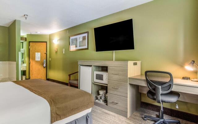 GuestHouse Inn & Suites Hotel Poulsbo