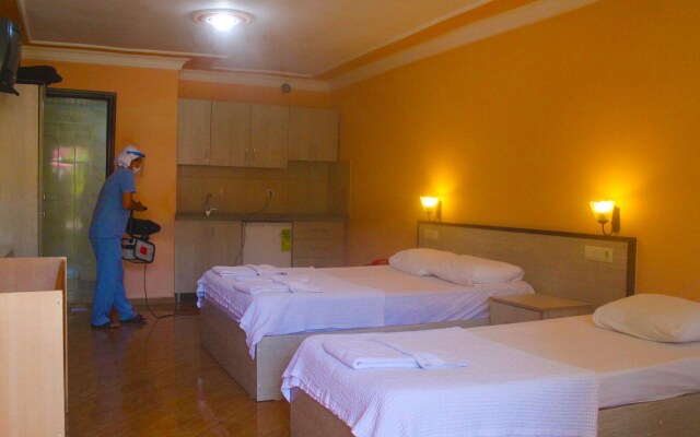 Carmina Hotel