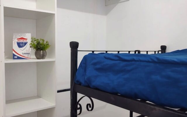 Devoted Hoestel in Cancun With Equipped Kitchen, Pool, Close to Beaches & More!