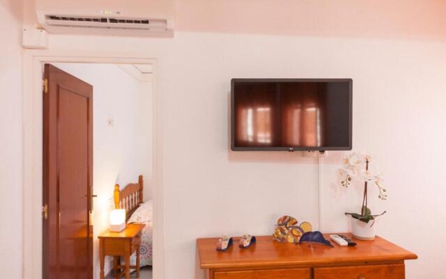 Lets Holidays Apartment Tossa Near Beach 2