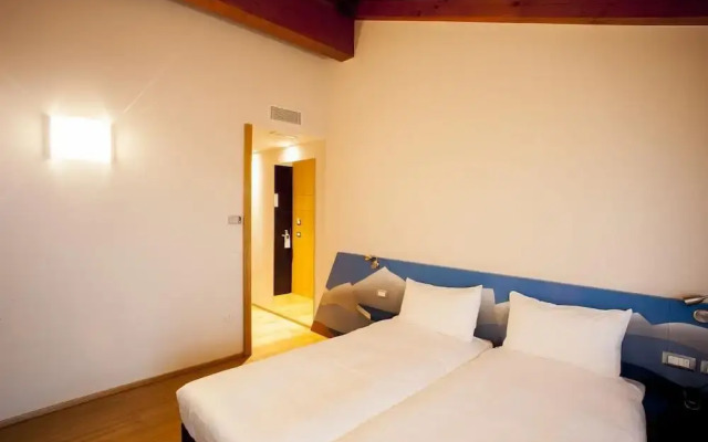 Elliot Osteria e Dormire in collina