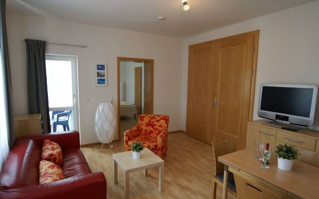 Lovely Apartment in Ostseebad Kühlungsborn near Sea Beach