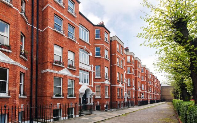 The Fulham Drive Mansion - GA15 - RGB 96027