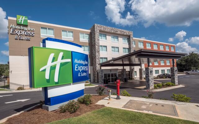 Holiday Inn Express & Suites Commerce, an IHG Hotel