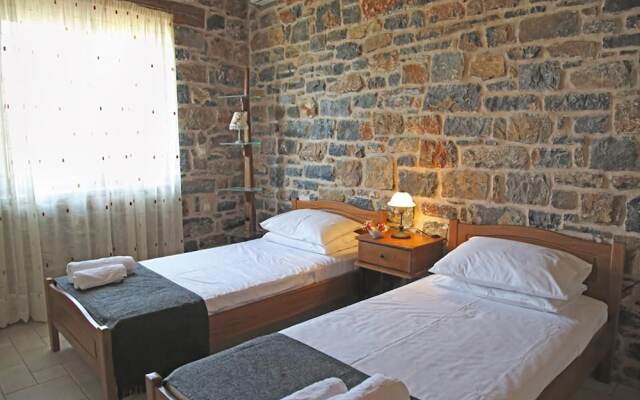 Kalo Nero Apartments