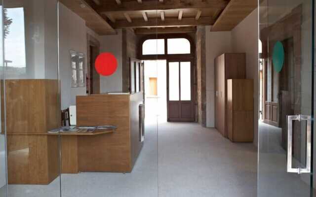 Albergue Monasterio de La Magdalena - Hostel