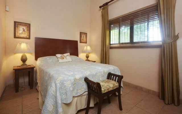 Casa Woodbine Beachfront House