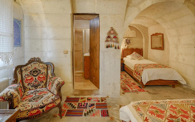 Tulip Cave Suites