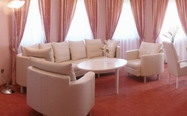Hotel Hradna Brana