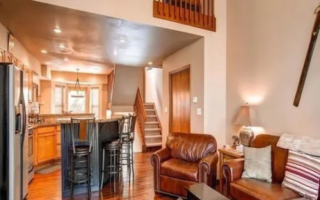 Village Point By Pinnacle Lodging