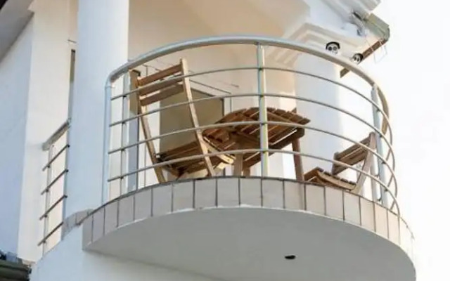 The Lake House 2 in Shkod r