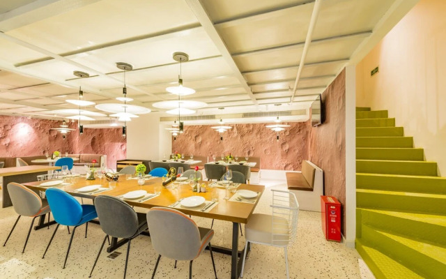 Rezen Sunbow Hotel
