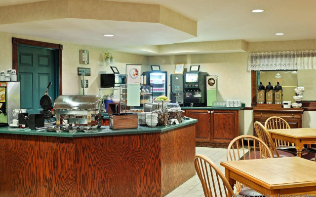 Country Inn & Suites by Radisson, Dubuque, IA