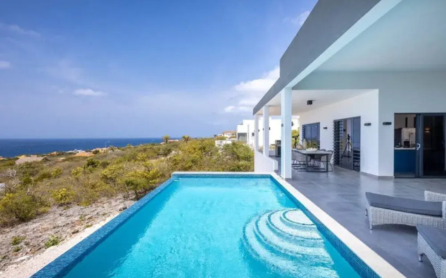 Villa Holiday Dream Sun Sea Serenity