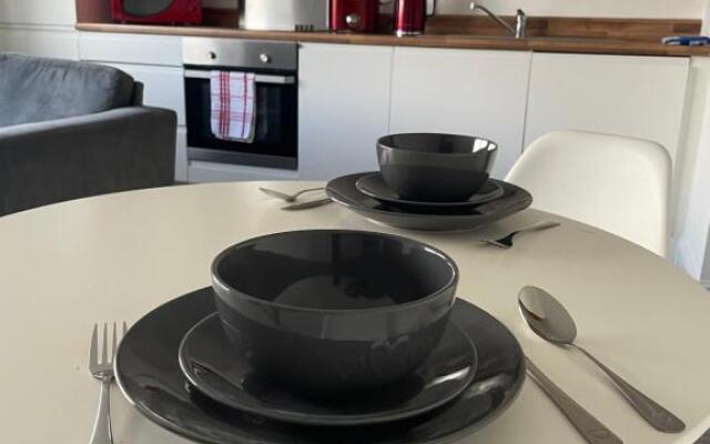 #0410 Lovely one bedroom apartment with free parking