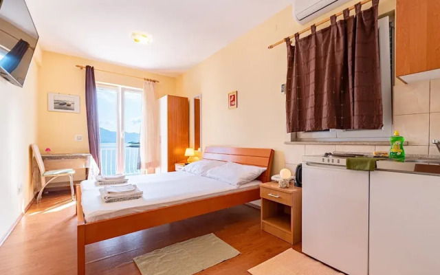 S1 - Studio Just 50m From the Beach With sea View