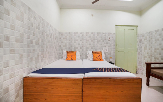 SPOT ON 38697 Hotel Sridhar