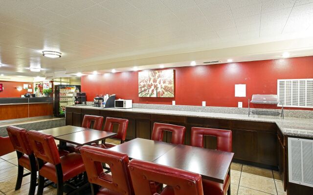 Red Roof Inn North Dallas - Park Central