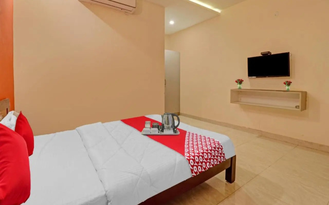 OYO Flagship 701156 G M Boarding And Lodging