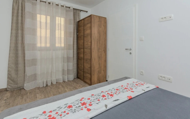 Apartment Mutak
