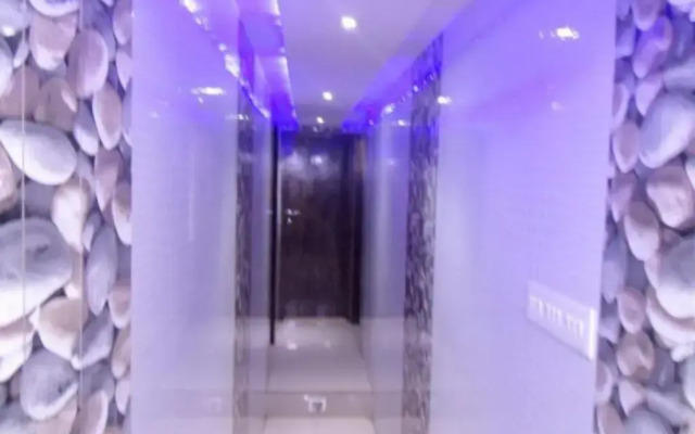 Hotel Paris Residency