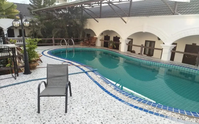 Mali Namphu Hotel
