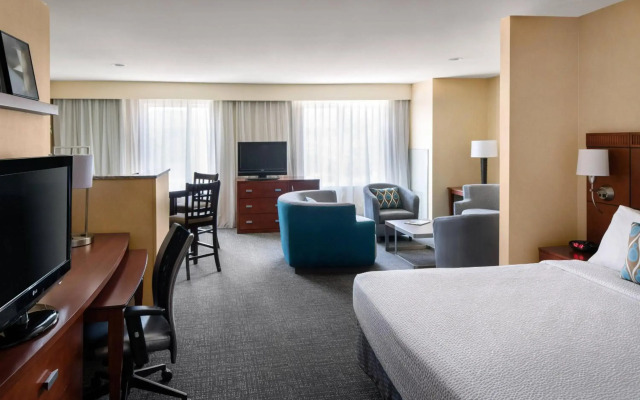 Courtyard by Marriott Sacramento Cal Expo