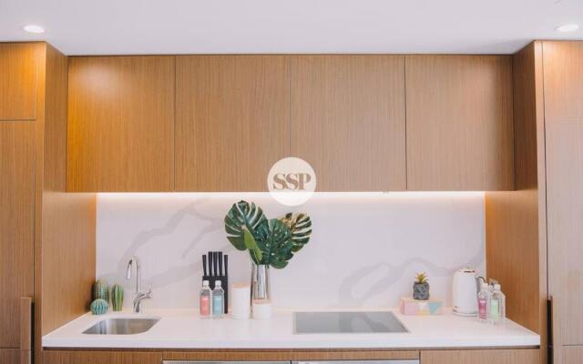 St Kilda Rd LVL4 2BDR2BATHR WIFI Albert Park