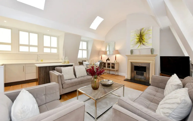 Stanhope Mews Exclusive - 1smw