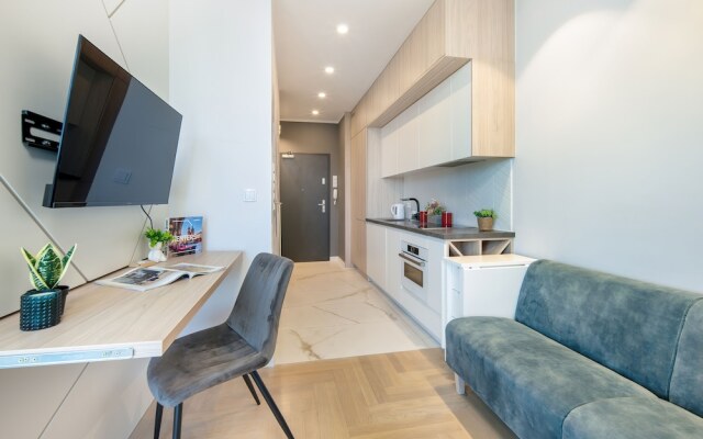 Apartment With Balcony by Renters
