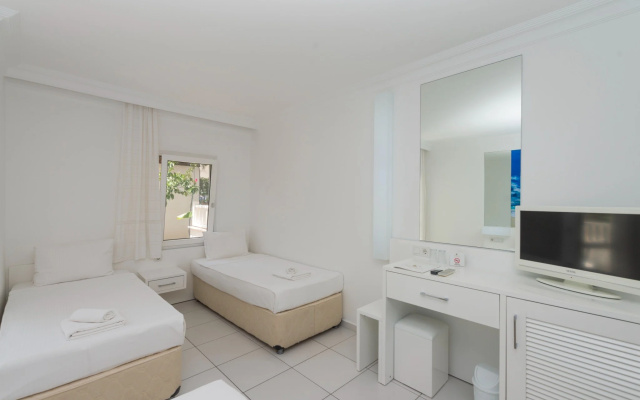 Bendis Beach Hotel