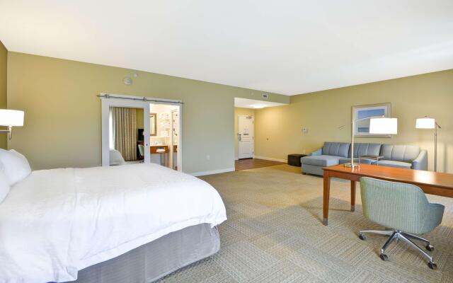 Hampton Inn & Suites Charleston Airport