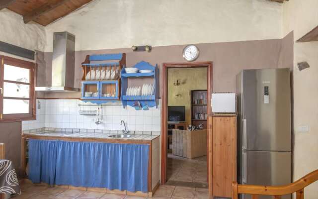 Lightbooking El Laurel  casa rural